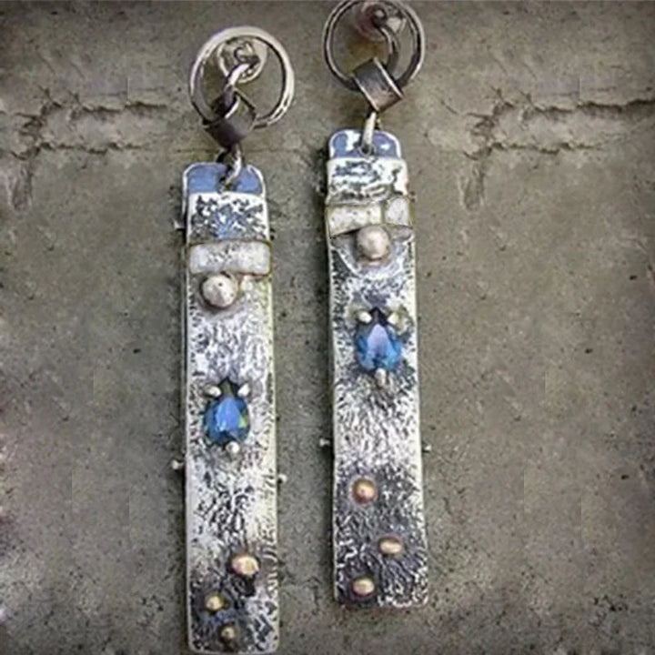 Boucles d'oreilles en pierre bleue faites à la main