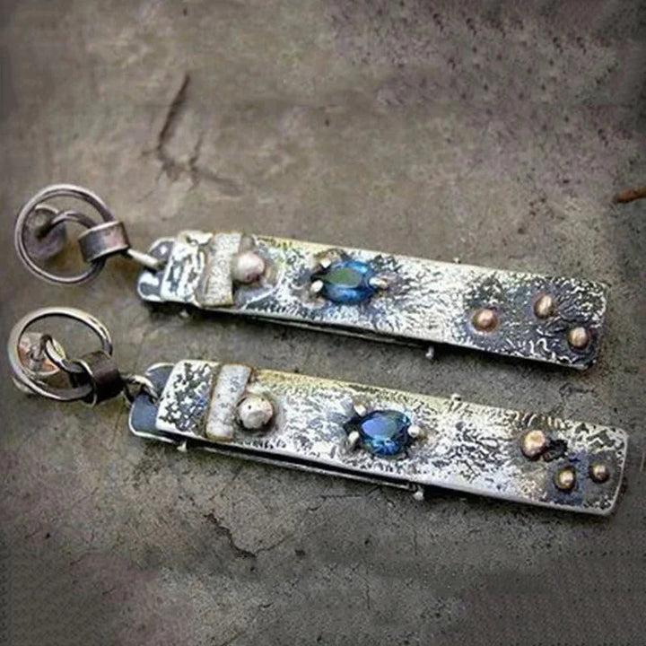 Boucles d'oreilles en pierre bleue faites à la main