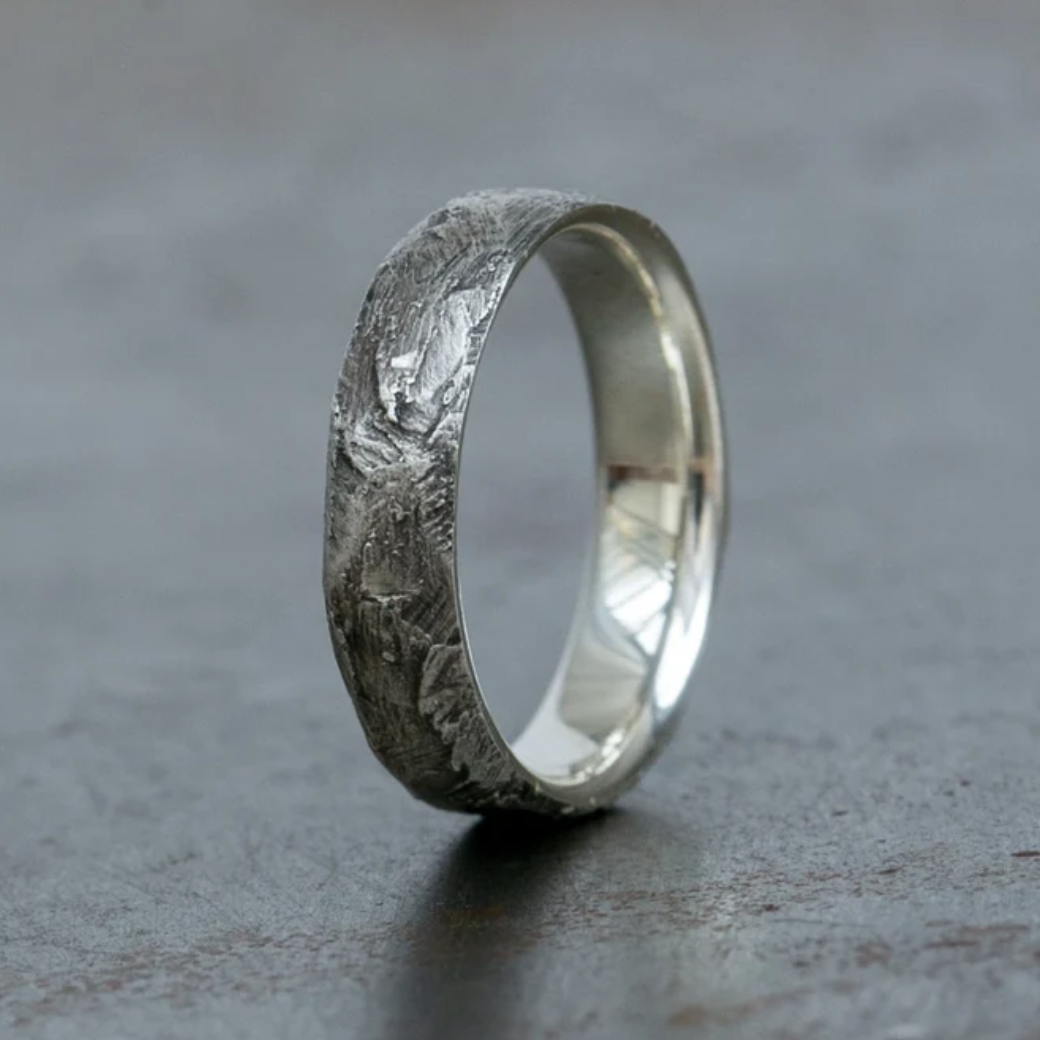 Bague en argent forgé vintage