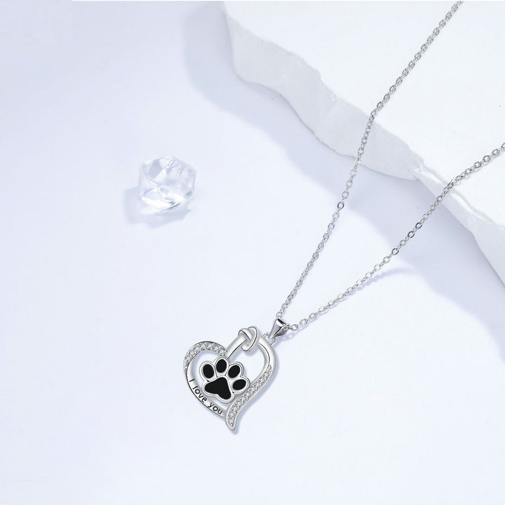 Collier en forme de patte de chien en cœur avec zirconia