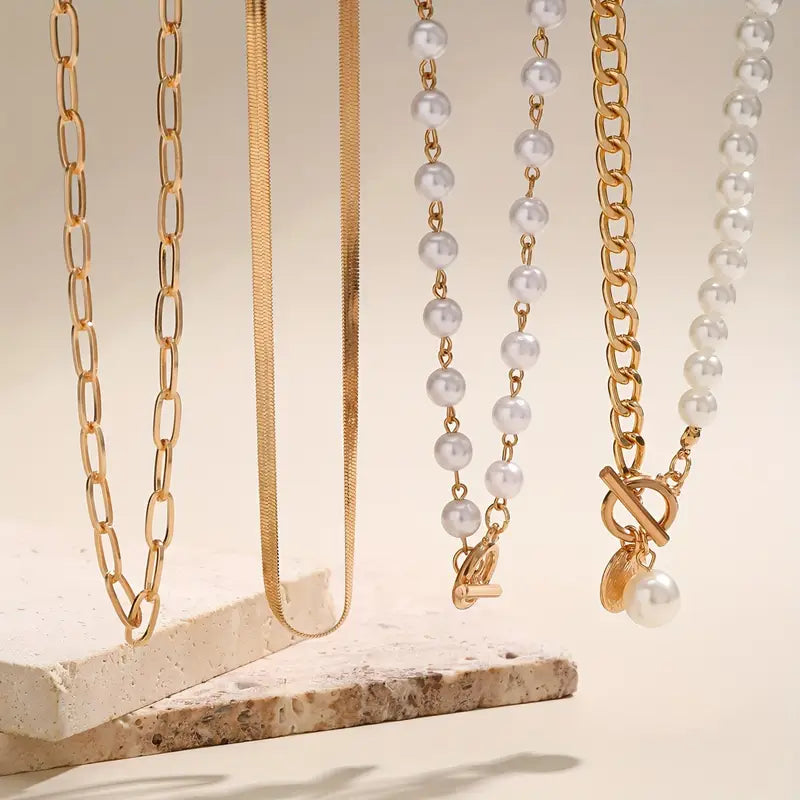 Ensemble de colliers superposés en perles modernes