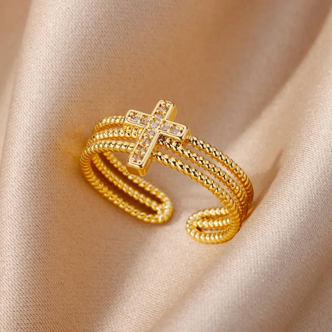 Bague Croix en Perles Dorées Superposées Ajustable