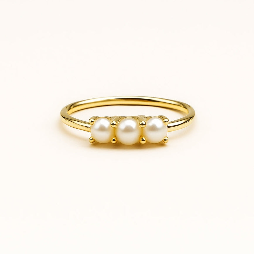 Bague en Or avec Trois Perles