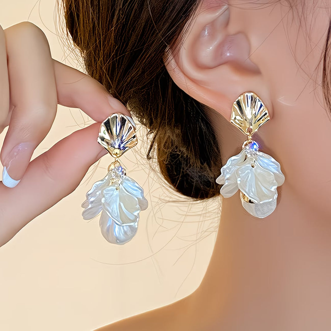 Les Boucles d'Oreilles en Perles de Pétales Givrées