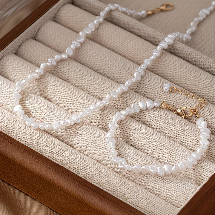 Collier et bracelet en perles baroques
