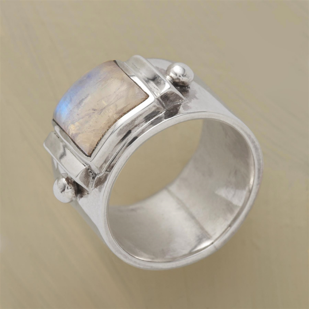 Bague de Majesté en Pierre de Lune