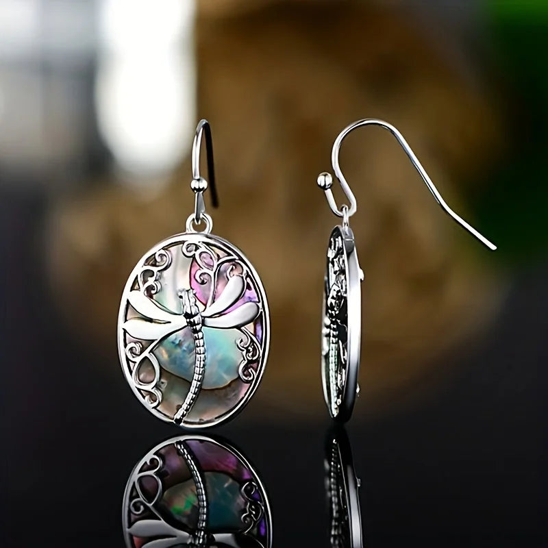 Boucles d'oreilles en coquille d'abalone avec libellule – Symbole de Renouveau & de Grâce