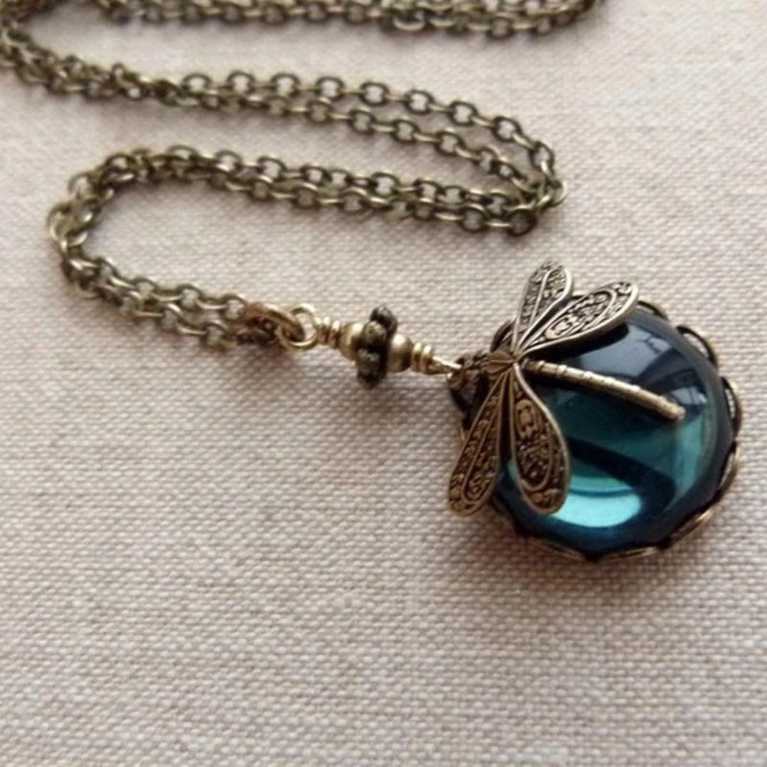 Magnifique collier vintage en libellule avec boucles d'oreilles bonus – Offre limitée