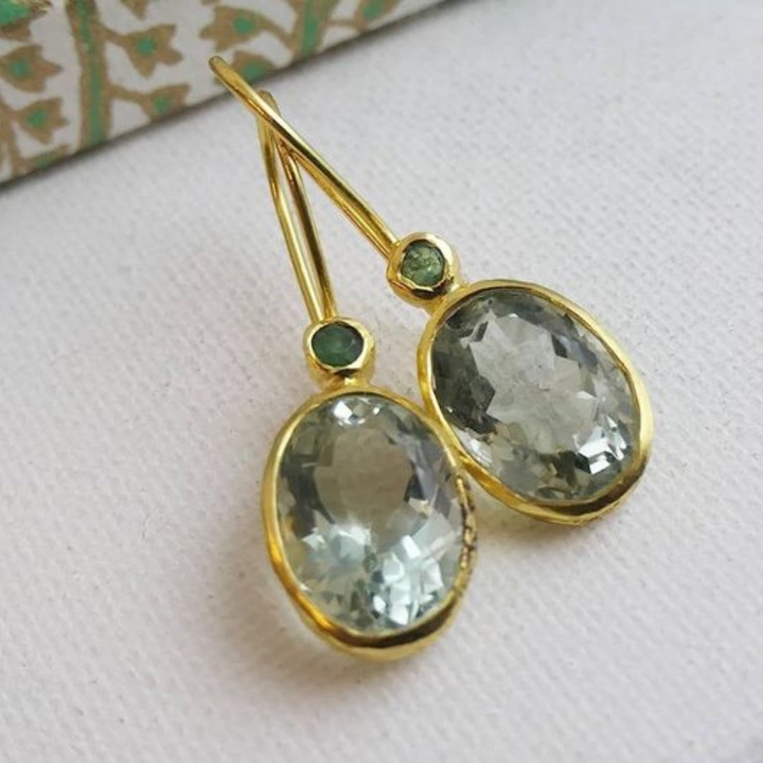 Boucles d'oreilles en verre olive vintage avec dorure