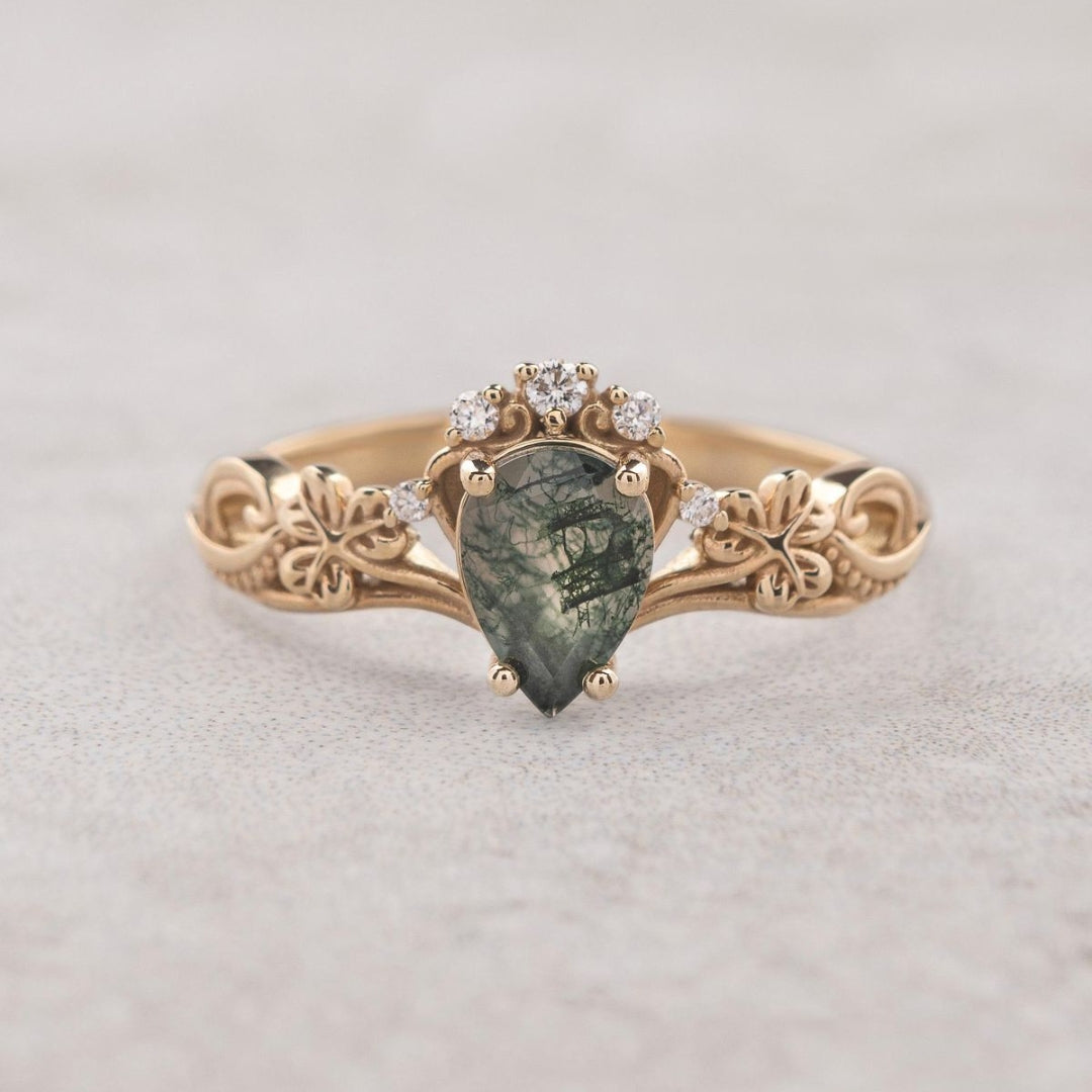 Bague Élegante en Or avec Agate Mousse