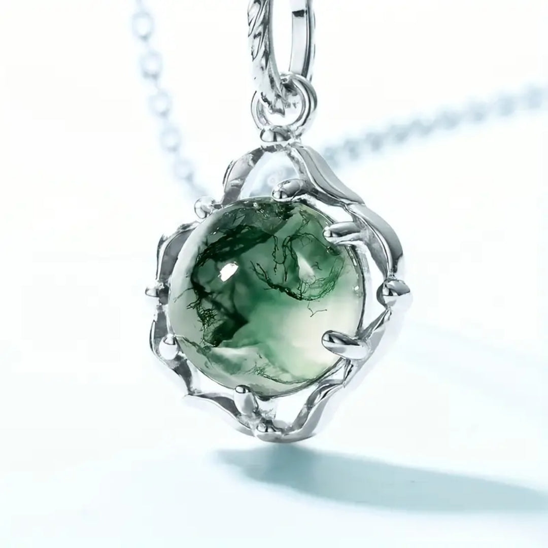 Collier en argent arrondi en agate mousse