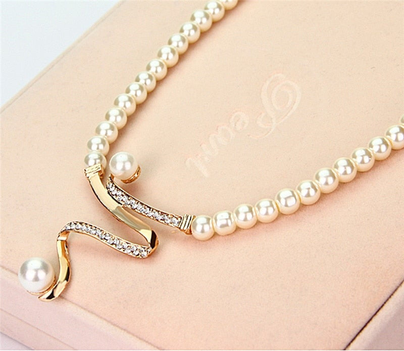 Collier en Perles Naturelles + Ensemble Boucles d'Oreilles