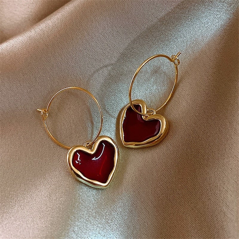 Petites Boucles d'Oreilles Cœurs Rouges