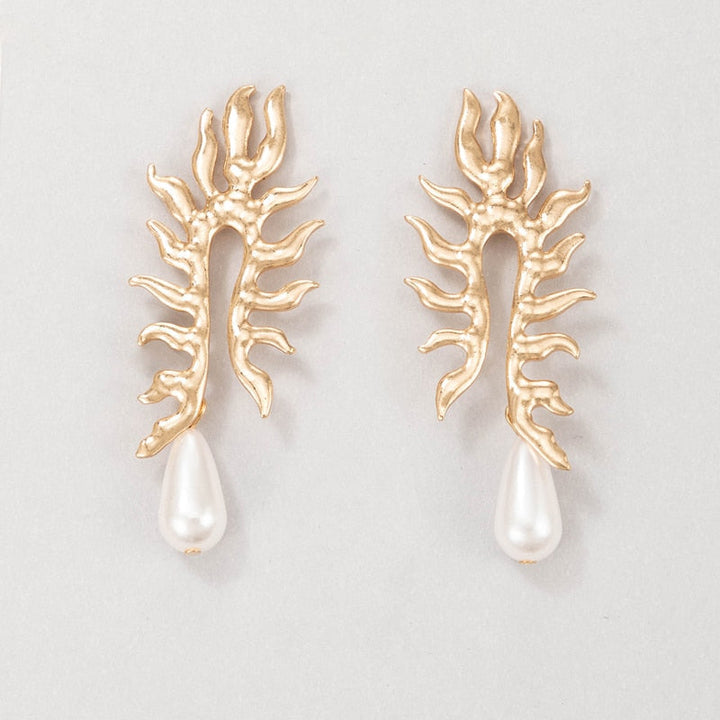 Boucles d'oreilles en corail avec finition en perles d'eau douce