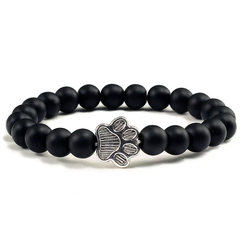 Bracelet en perles avec motif de patte – Design en pierre naturelle