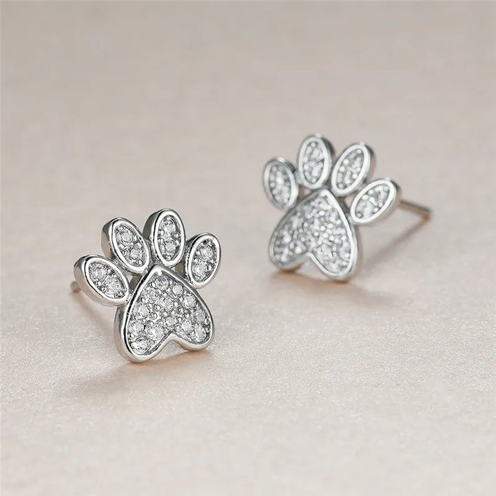 Clous d'oreilles en zircon blanc – Design en forme de cœur