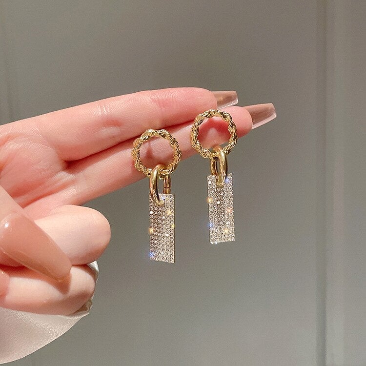Boucles d'oreilles en zirconium luxueuses en argent sterling et baignoires incrustées de strass