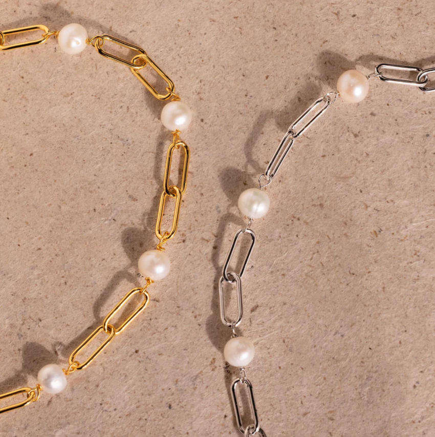 Bracelet en Chaîne de Perles Intemporelles