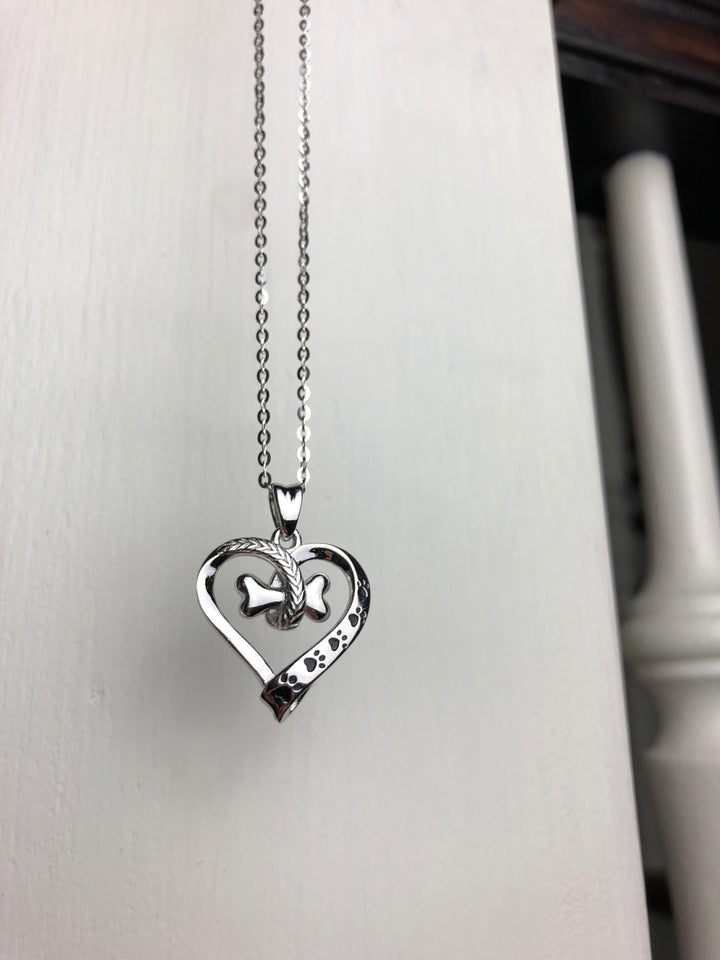 Collier Pattes de Chien et Cœur en Acier Inoxydable