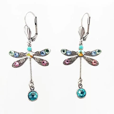Boucles d'oreilles élégantes en forme de libellule sculptée