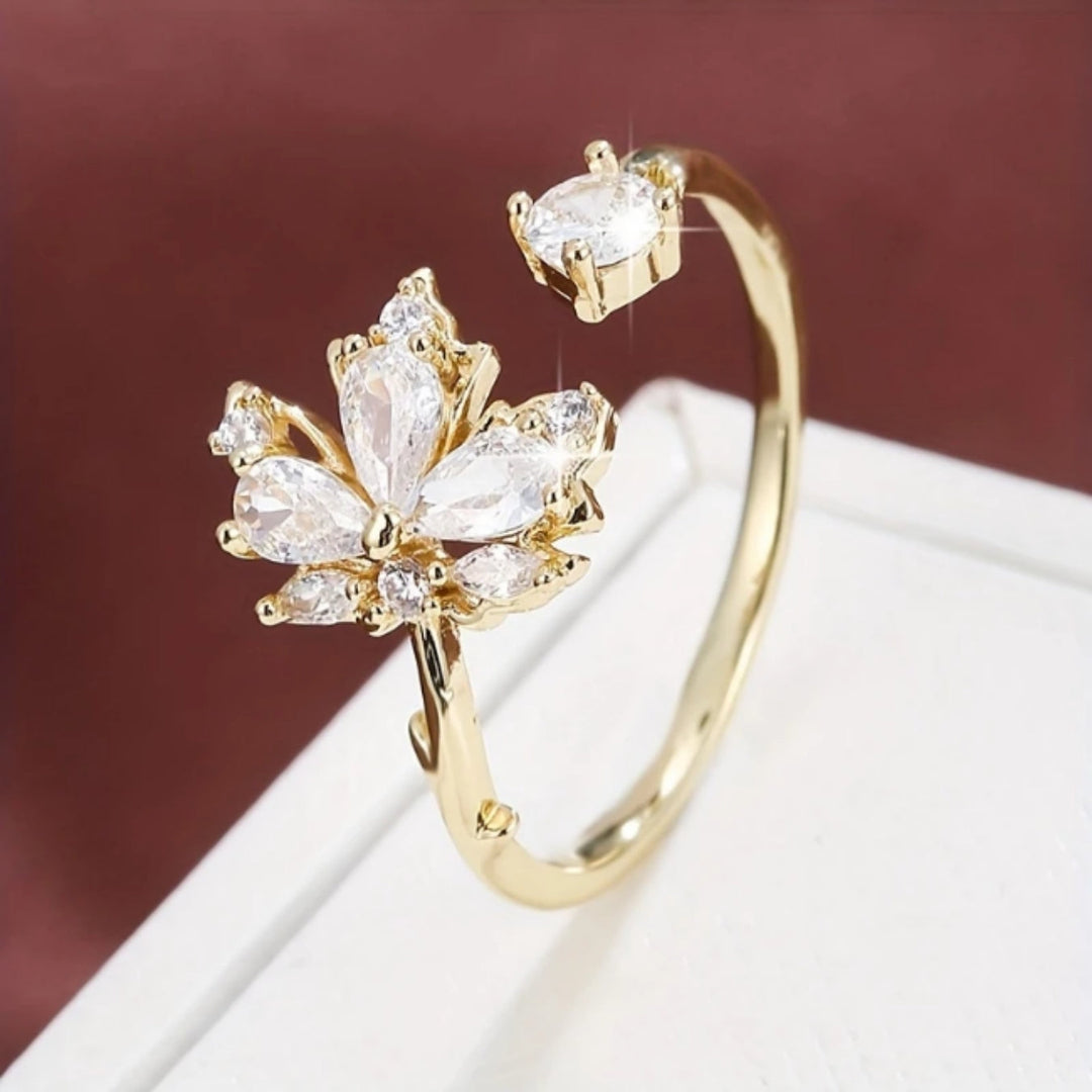 Bague en Or avec Feuille Cristalline