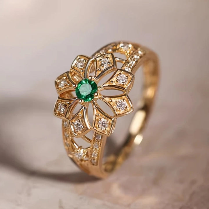 Bague en Or Creux avec Fleurs Vertes