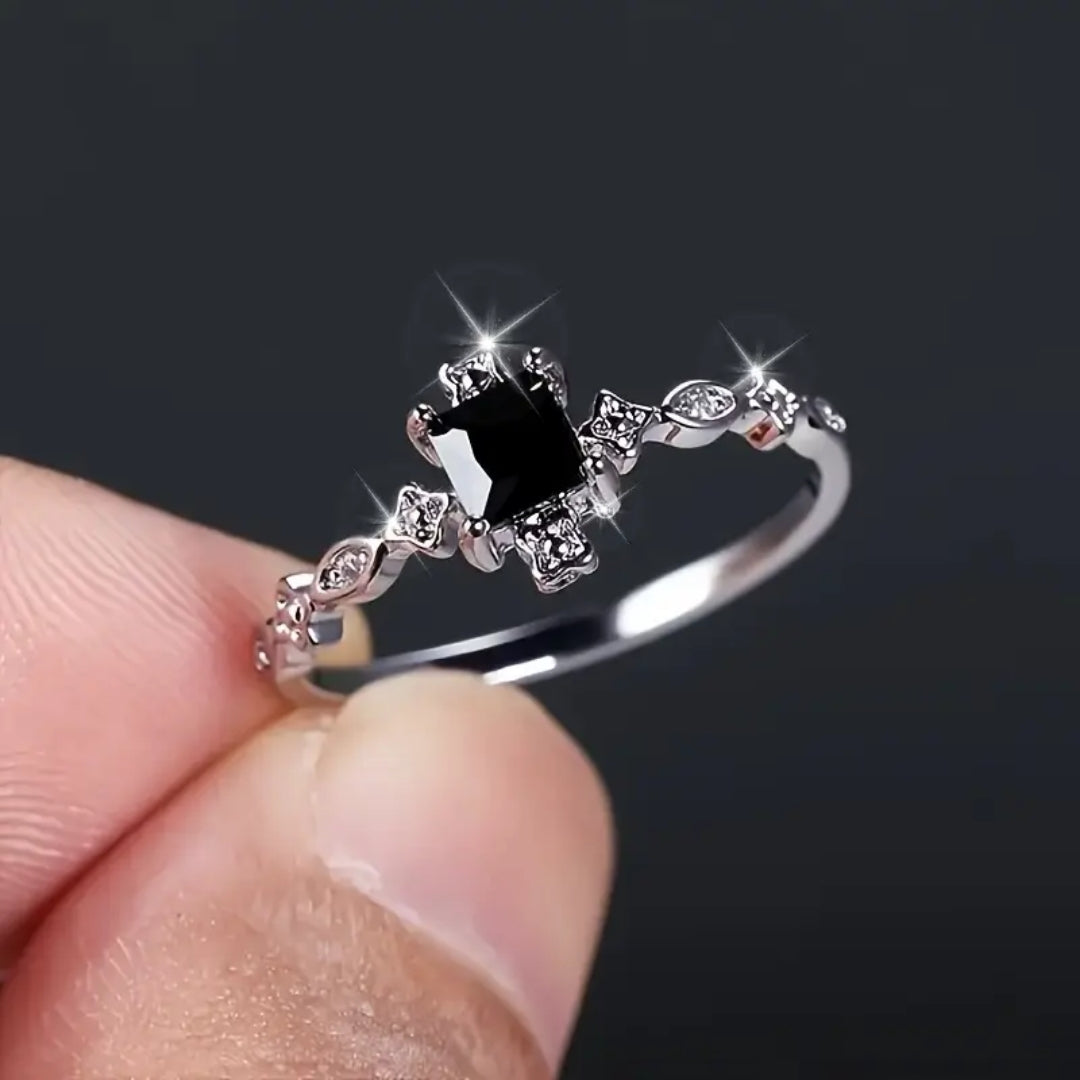 Bague en Argent avec Cristal de Zirconium Noir