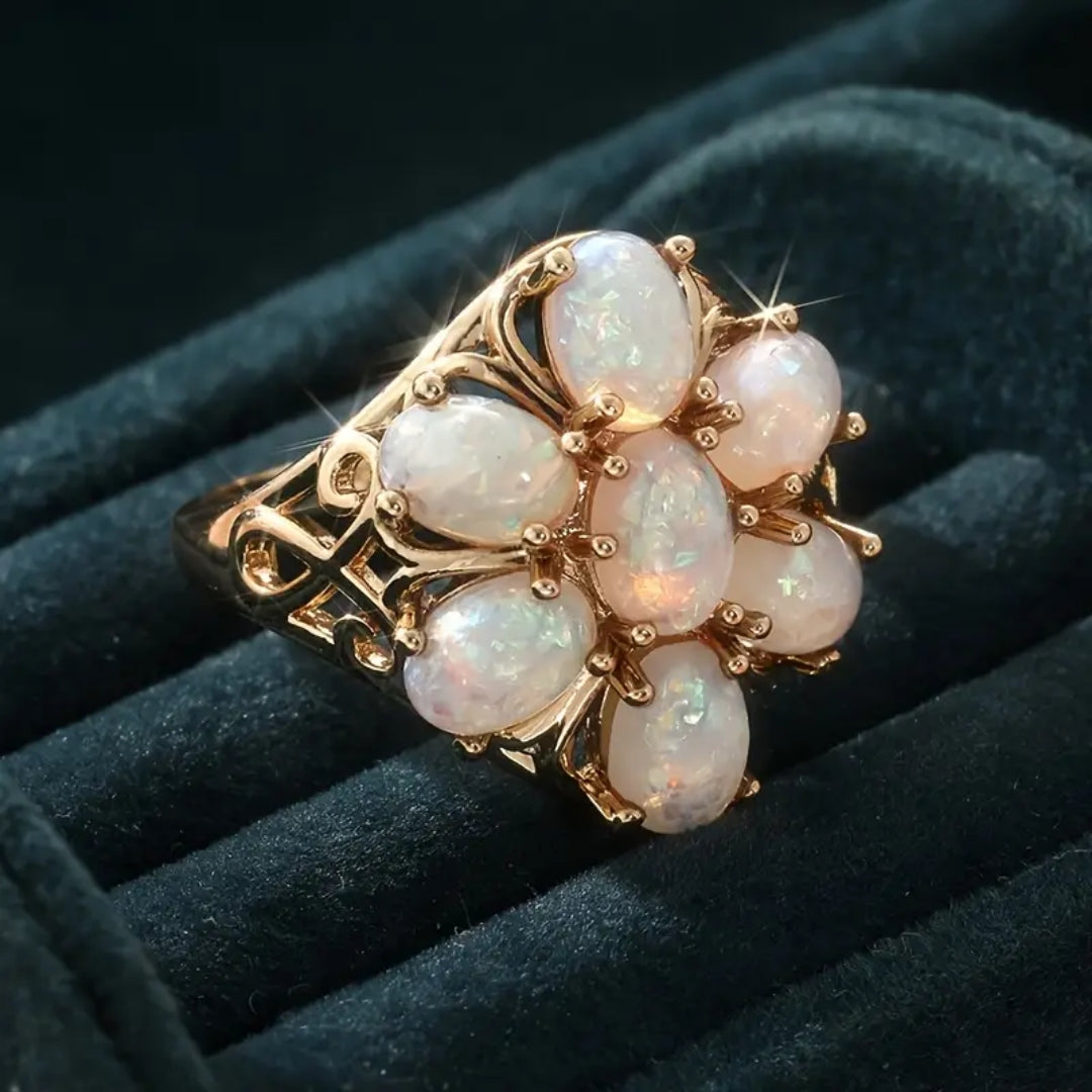 Bague en Or avec Opale Blanche Florale