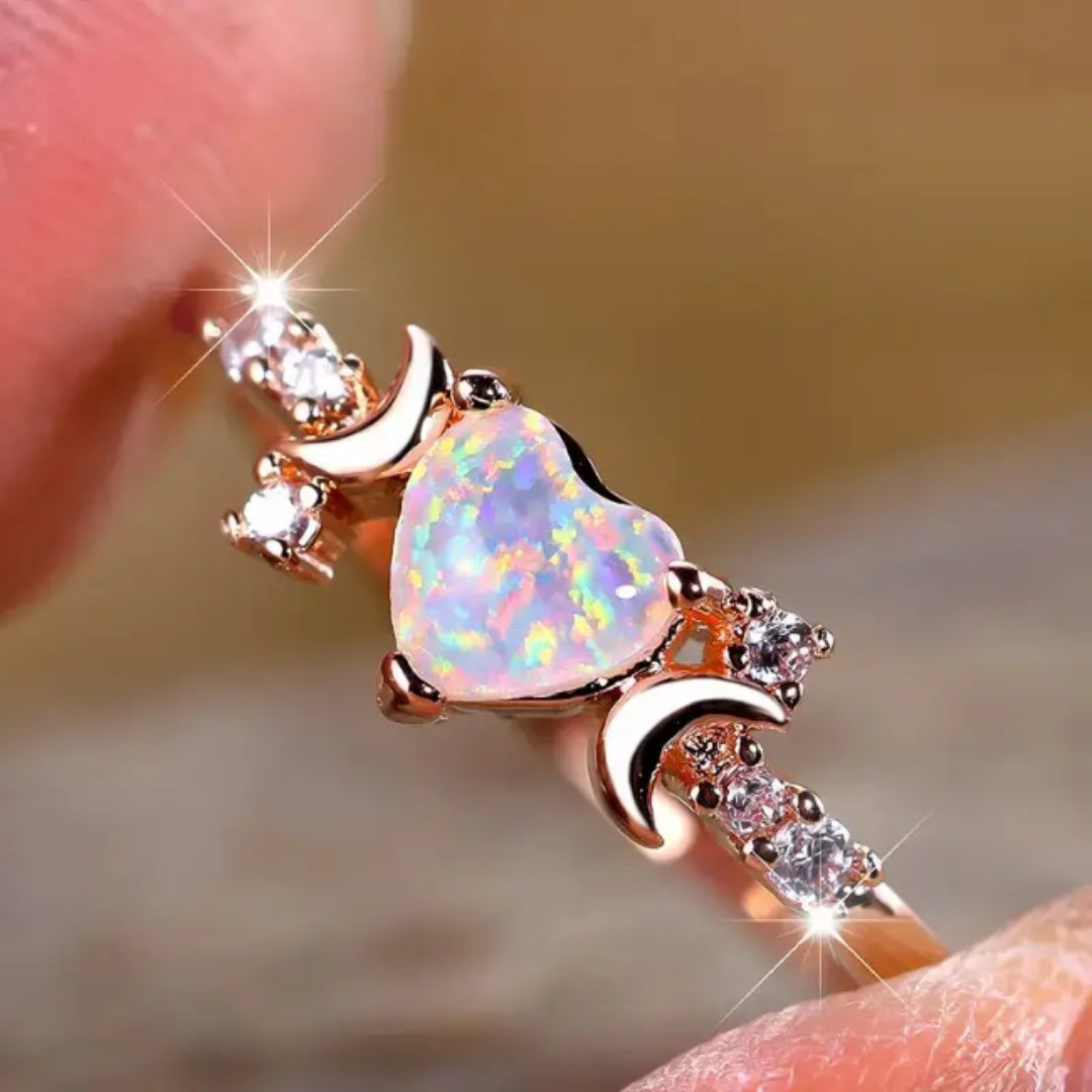 Bague en Opale Blanche en Forme de Lune