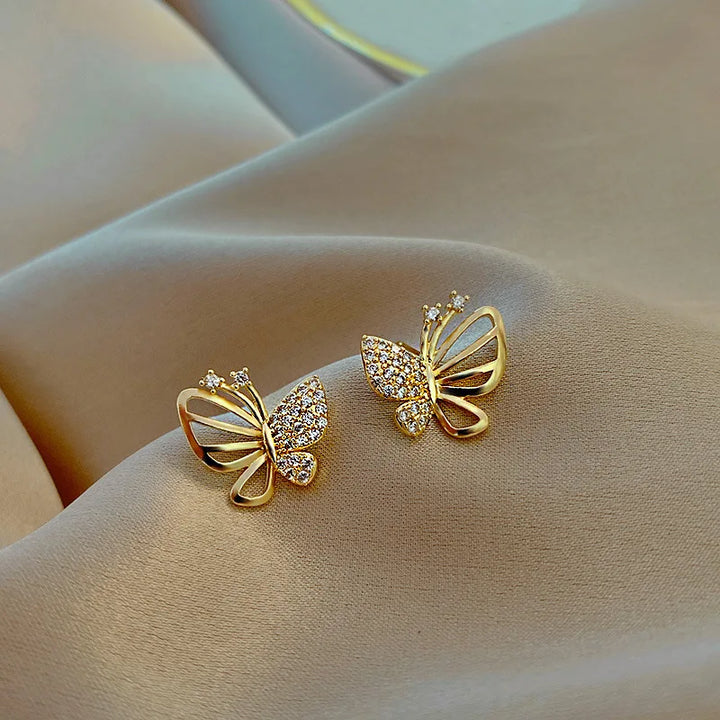 Boucles d'oreilles élégantes en zircon en forme de papillon