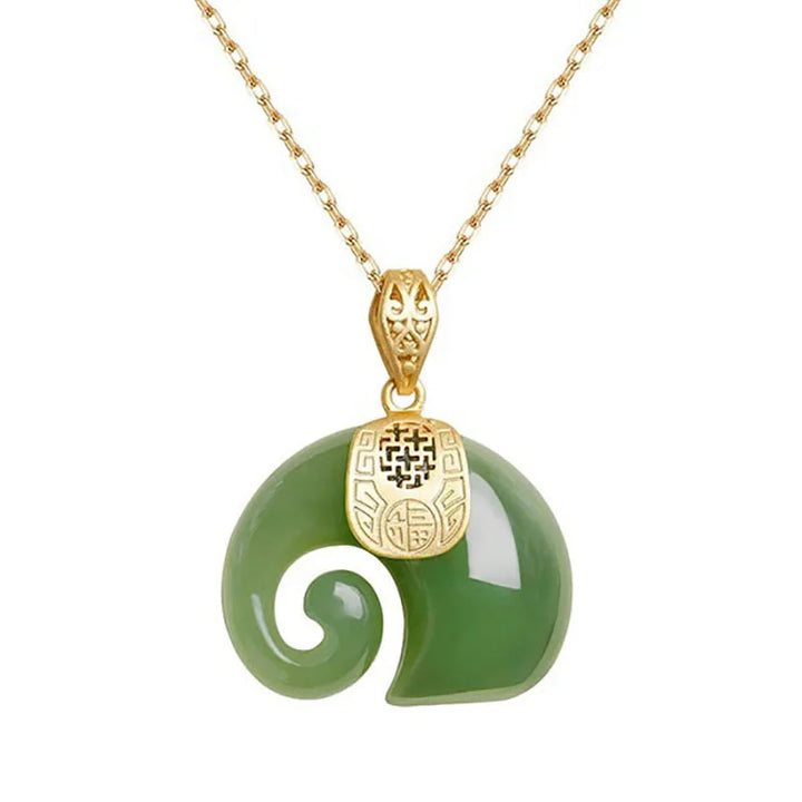 Pendentif Éléphant en Jade Hetian – Chaîne Plaquée Or 18K pour Femmes