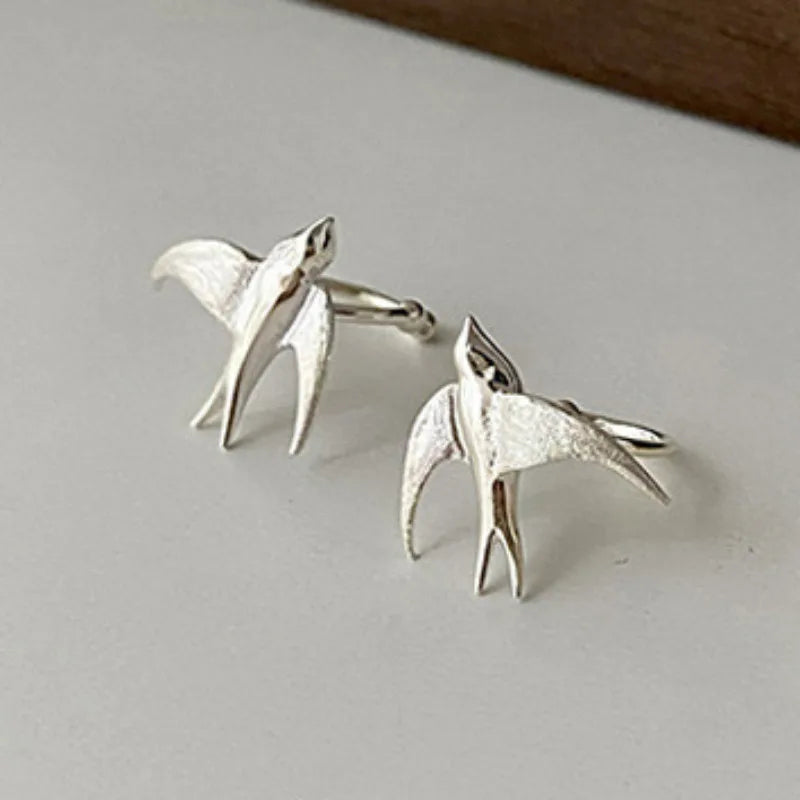 Belles Boucles d'Oreilles Clip-On en Argent en Forme d'Hirondelle