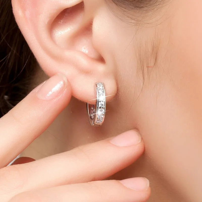 Boucles d'oreilles créoles en zirconium incrusté