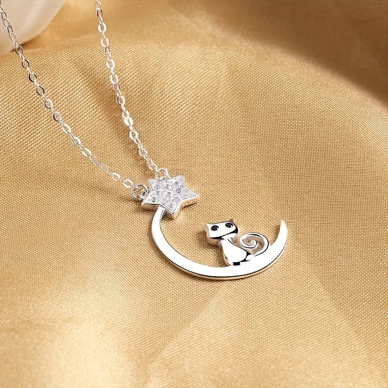 Collier en argent sterling avec chat, lune et étoile