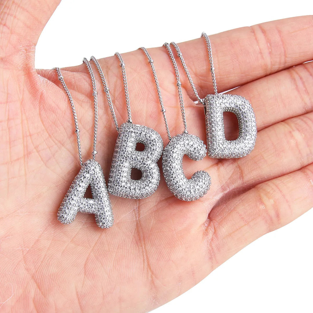 Collier initial en lettres bulle | Or Blanc