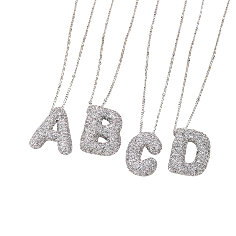 Collier initial en lettres bulle | Or blanc