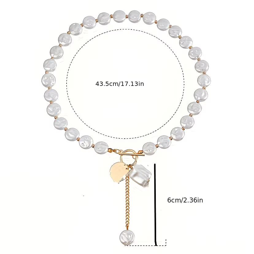 Collier à fermoir en perles baroques