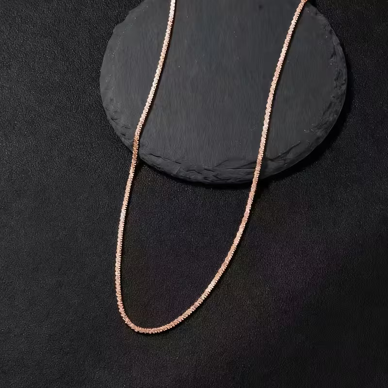 Collier en Chaîne Fine Élégant