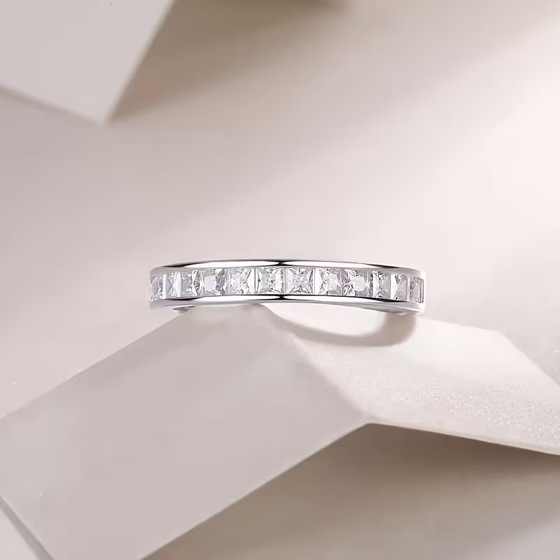 Bague de fiançailles simple