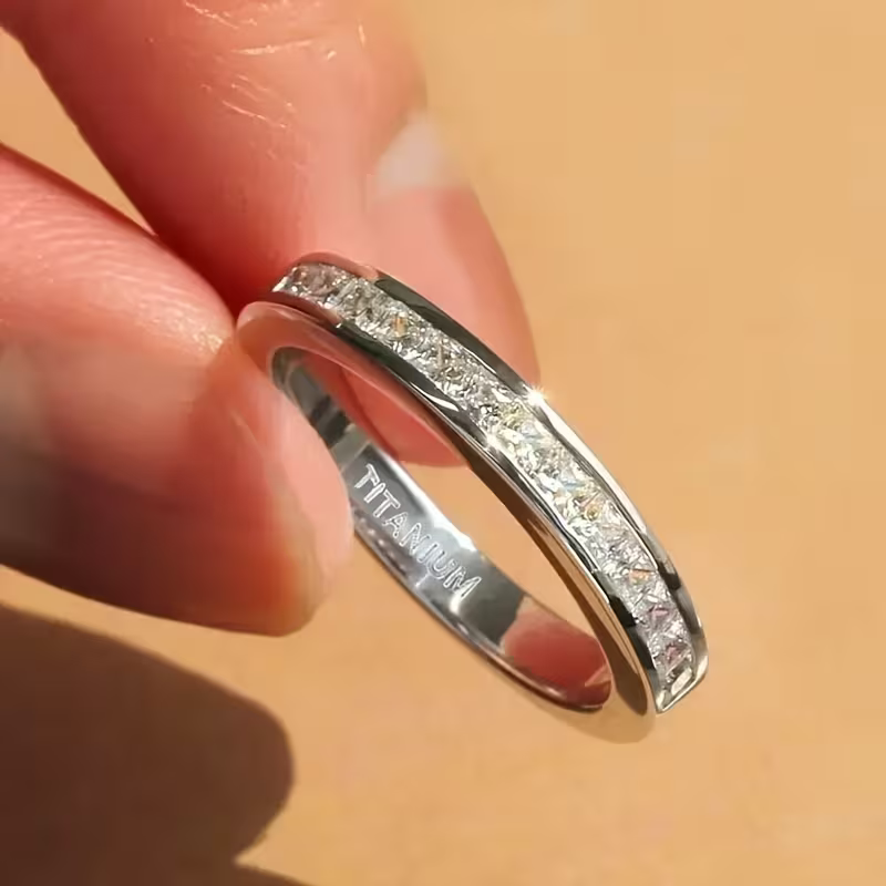 Bague de fiançailles simple