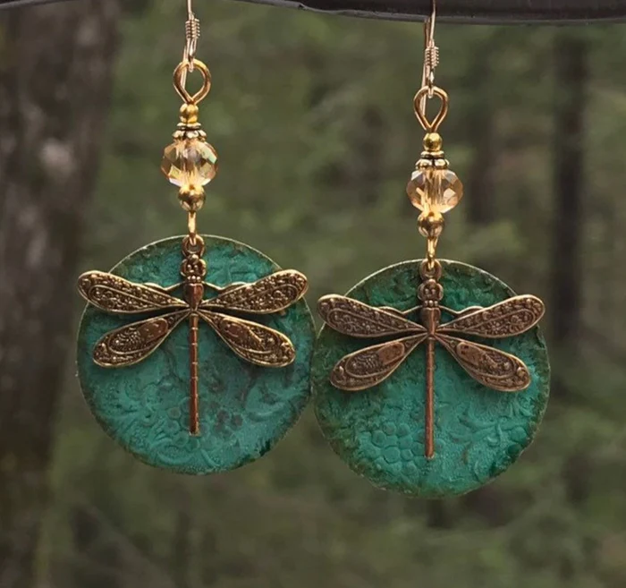 Boucles d'oreilles en or vintage avec libellule