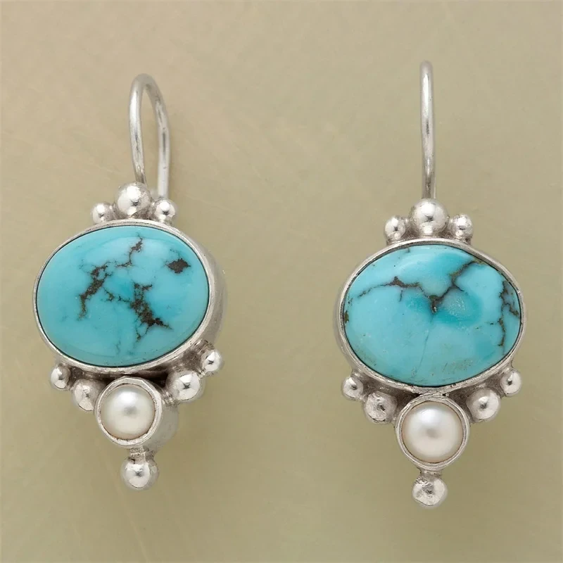 Boucles d'oreilles en perles de pierre bleue vintage