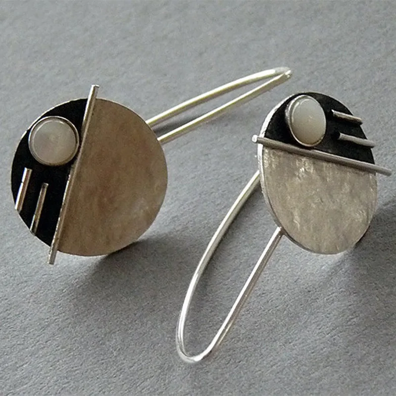 Boucles d'oreilles en opale blanche incrustée vintage arrondies