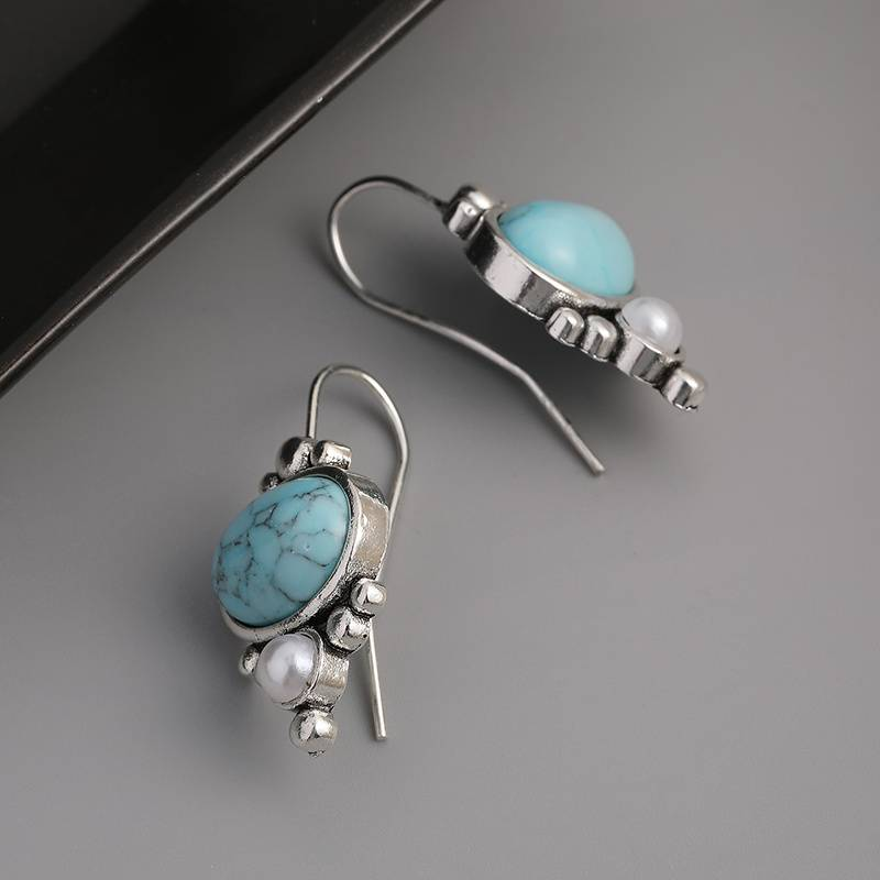Boucles d'oreilles en perles de pierre bleue vintage
