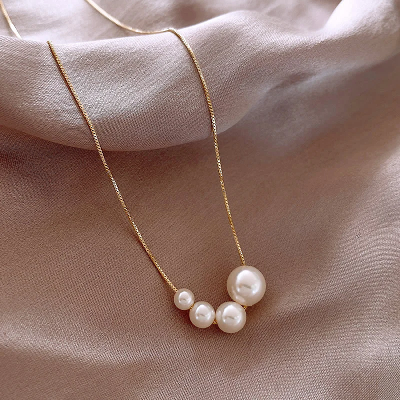 Collier en Perles Élégant