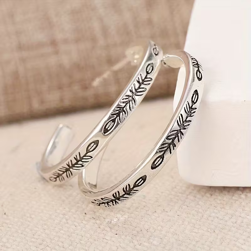Boucles d'oreilles légères en forme de cerceau