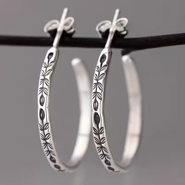 Boucles d'oreilles légères en forme de créole