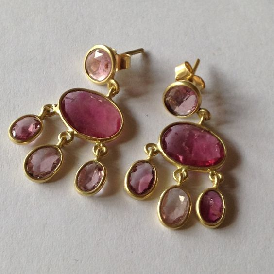 Boucles d'oreilles en pierre grenat vintage