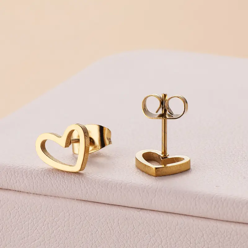 Boucles d'oreilles en forme de cœur doré