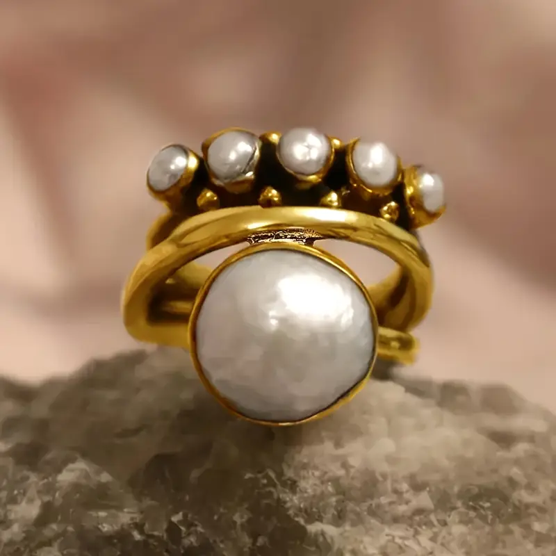 Bague Vintage en Perle Dorée